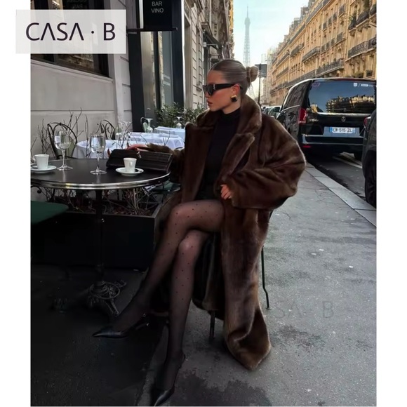 CASA B | The Juliette Luxe Brown Long Faux Fur Coat - Picture 9 of 10